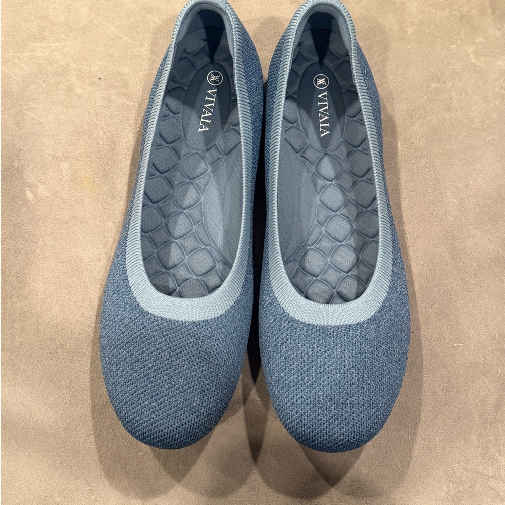Women's Vivaia Blue Flats